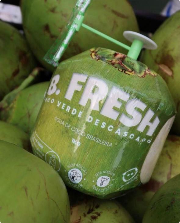 Agua de Coco (Coco verde descascado)