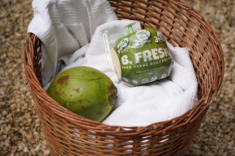 Agua de Coco (Coco verde descascado)